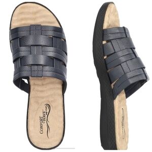 Easy Street Women's Black Sandals